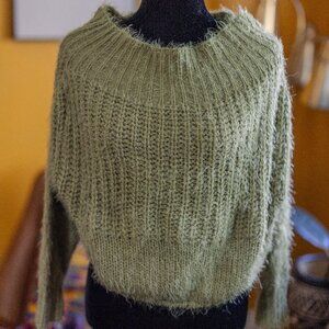 NEW WITHOUT TAGS CROPPED OFF SHOULDER KNIT SWEATER - MOSS GREEN - SIZE S/M